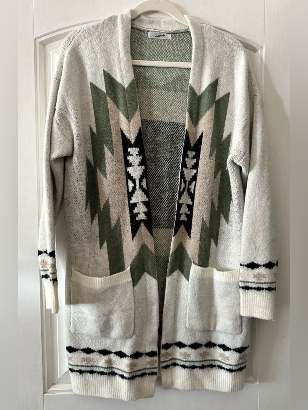 Magnolia Open-Front Aztec Cardigan - Light Gray, Olive & Cream